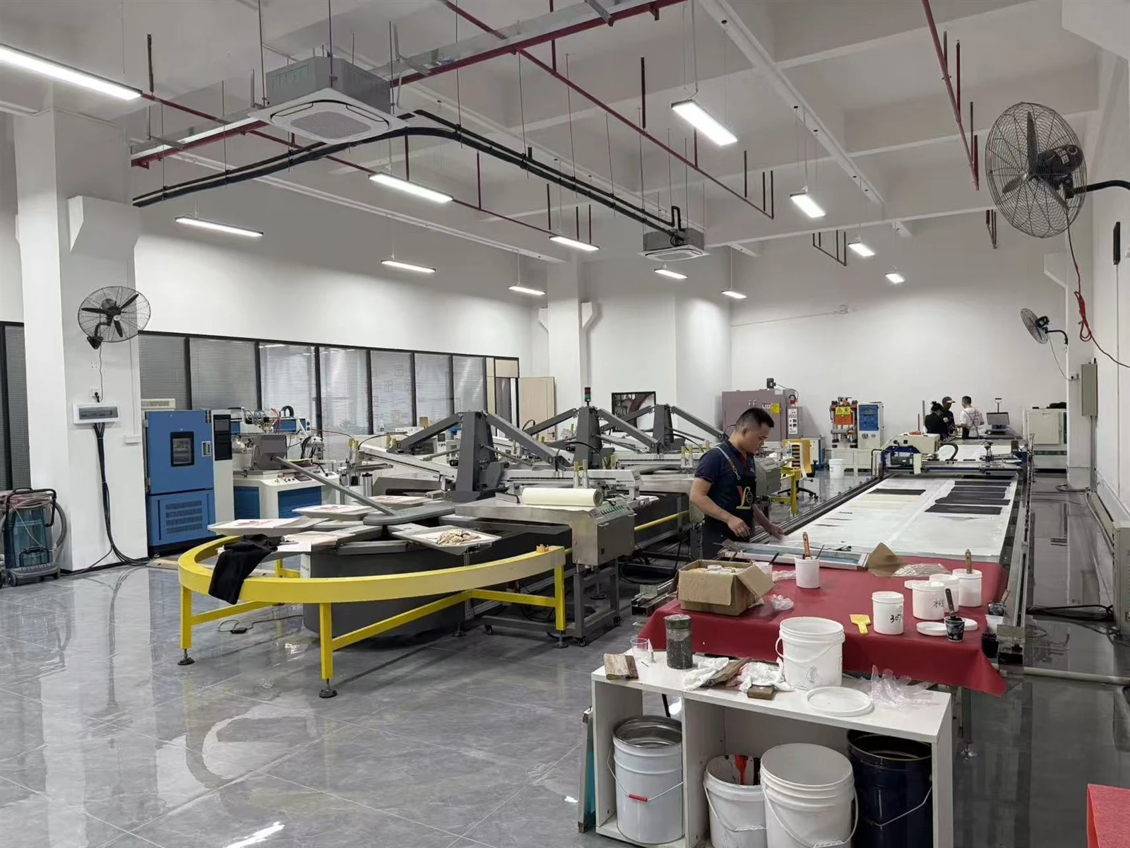 Screen printing room
